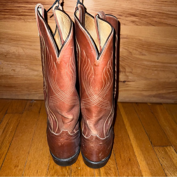 Tony Lama Men’s Leather Cowboy Boots. Great condition. - Picture 7 of 7